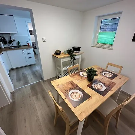 Mola Apartments-Ferienwohnung Fuer 5 Personen-Separater Eingang-Gratis Parkplatz-Terrasse-Grill-Highspeed Wlan-Auch Fuer Langzeit Geeignet Wetter (Ruhr) Exterior photo