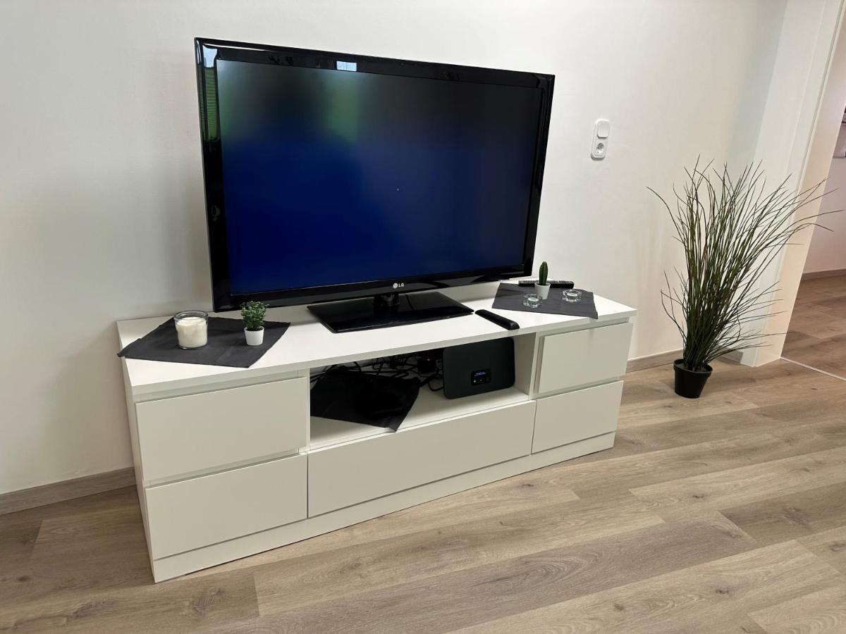 Mola Apartments-ferienwohnung Fuer 5 Personen-separater Eingang-gratis Parkplatz-terrasse-grill-highspeed Wlan-auch Fuer Langzeit Geeignet *